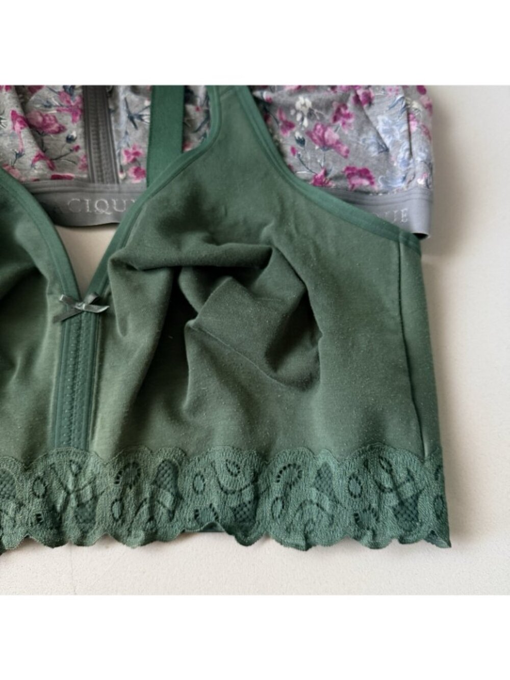 Cacique Lot Of 3 Bras Unlined No Wire 46/48DDD Poly Cotton Blend - Picture 2 of 7